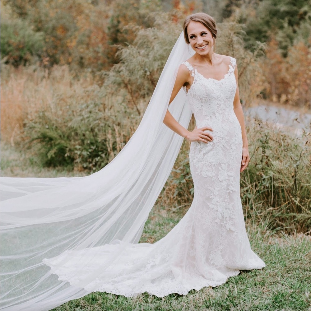 MODECA Wedding Dress